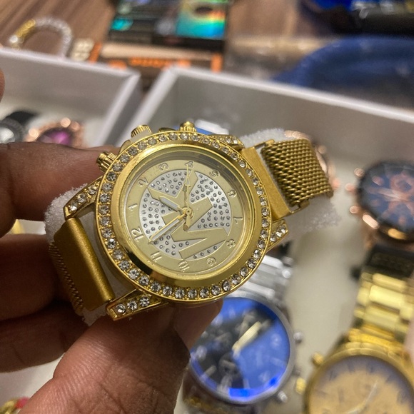 I am selling great quality Men’s and Woman’s watches - Picture 16 of 16